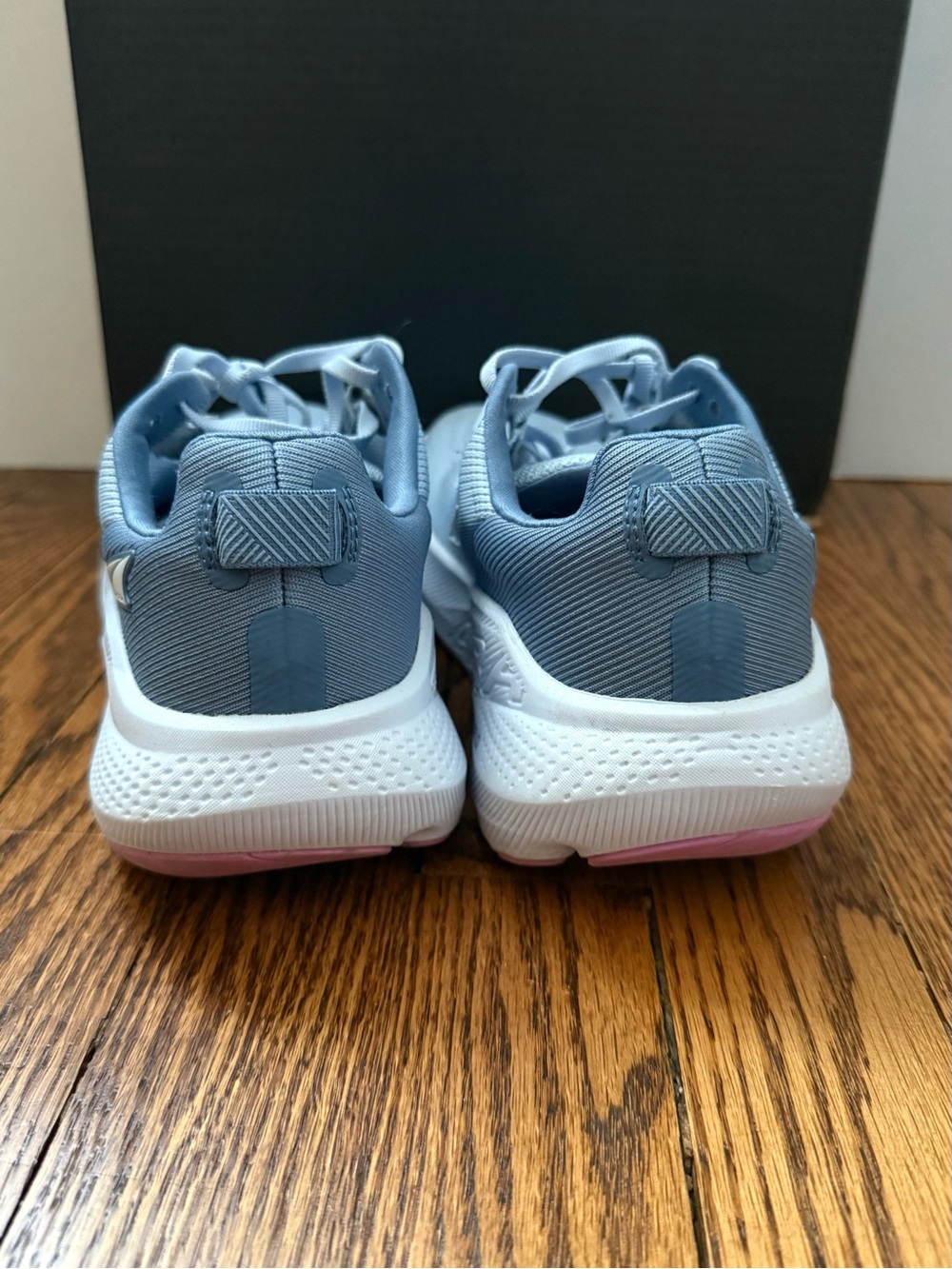 Altra Running Shoes - Picture 4 of 6